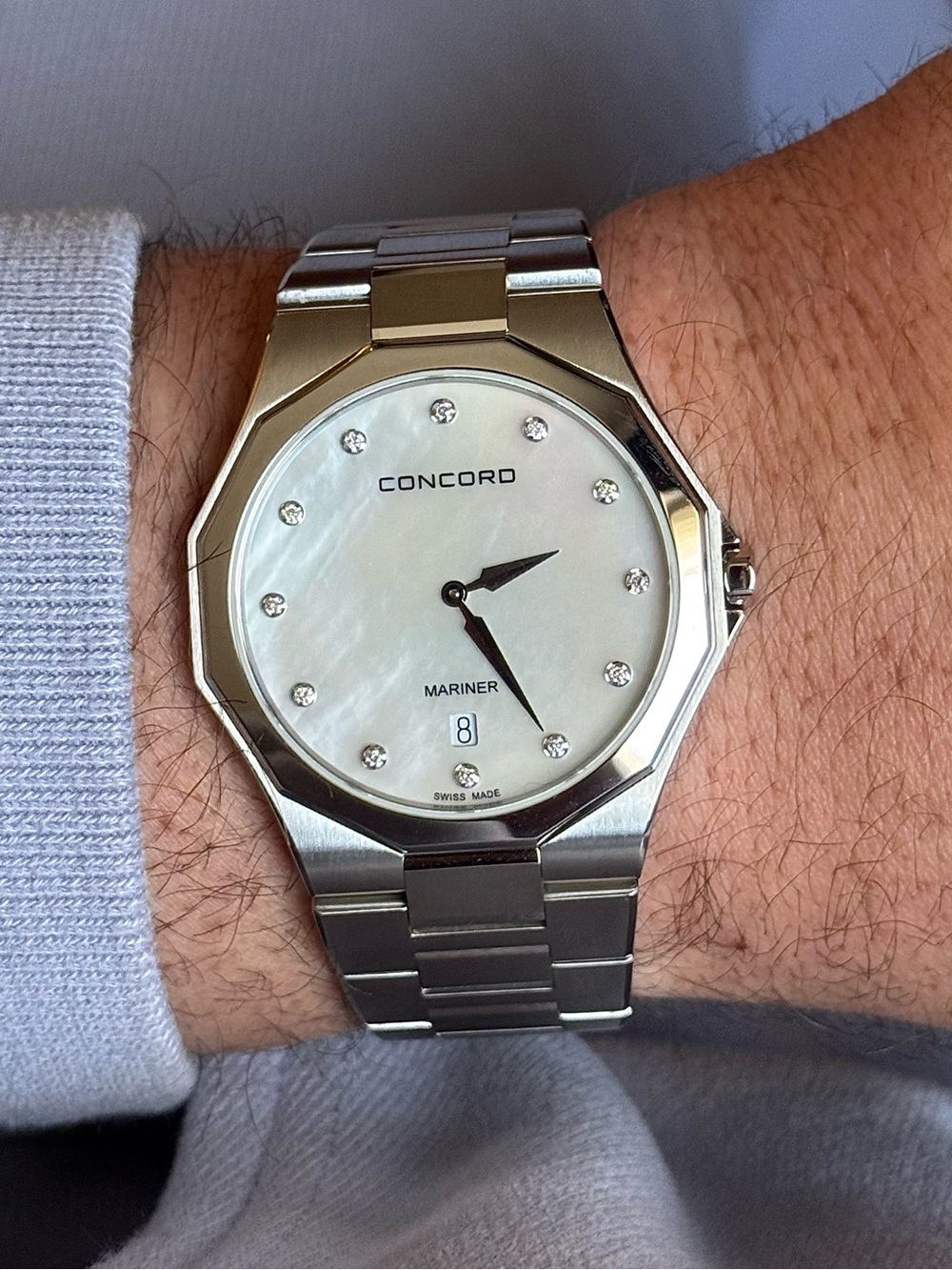 Concord Mariner Mother of Pearl Diamond Dial 40mm Quartz Full Set Ref. 0320512